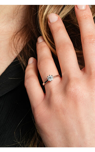 Kolyecik 8 Ayar Tektaş Yüzük