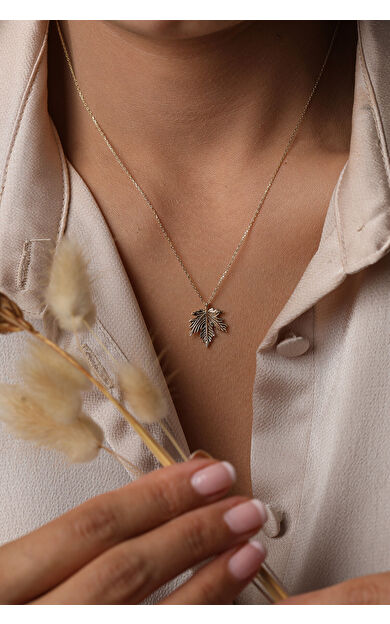 Kolyecik 14 Ayar Altın Yaprak Kolye