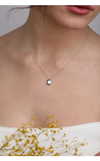 Kolyecik 14 Ayar Altın Cilalı Baget Kolye