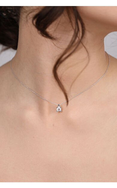 Kolyecik 14 Ayar Altın Kalp Tırnaklı Tektaş Kolye