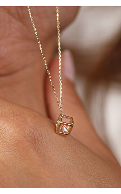 Kolyecik 14 Ayar Altın Küp Kolye