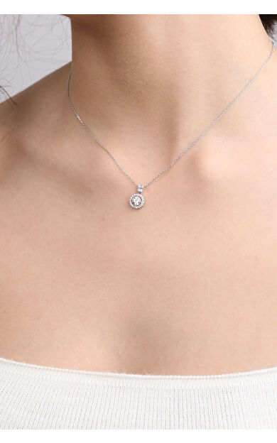 Kolyecik 14 Ayar Altın Pırlanta Montürlü Tektaş Kolye