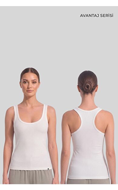 Mısırlı Kadın Kaşkorse Sporcu T-Shirt Beyaz