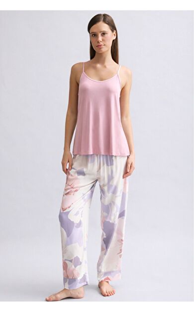 Mısırlı Kadın Örme İp Askılı Biye Detaylı Atlet Açık Pembe