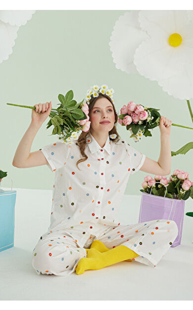 NBB Beyaz Çiçekli Önden Düğmeli Pijama Takımı