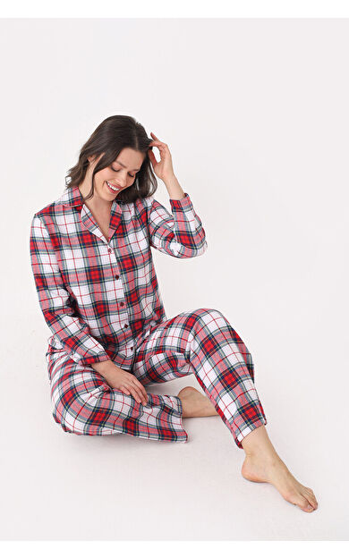 Kırmızı Önden Düğmeli Ekose Pijama Takımı