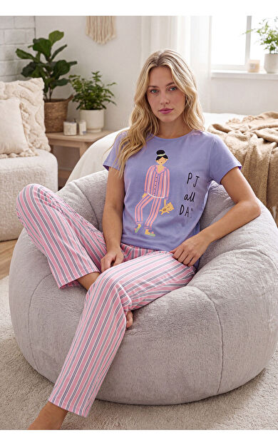 Pembe-Lila Çizgili Bisiklet Yaka Pijama Takımı