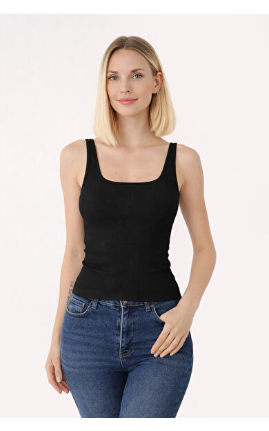Siyah Kare Yaka Seamless Body
