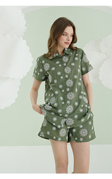 Yeşil Çiçek Desenli Şortlu Önden Düğmeli Pijama Takımı