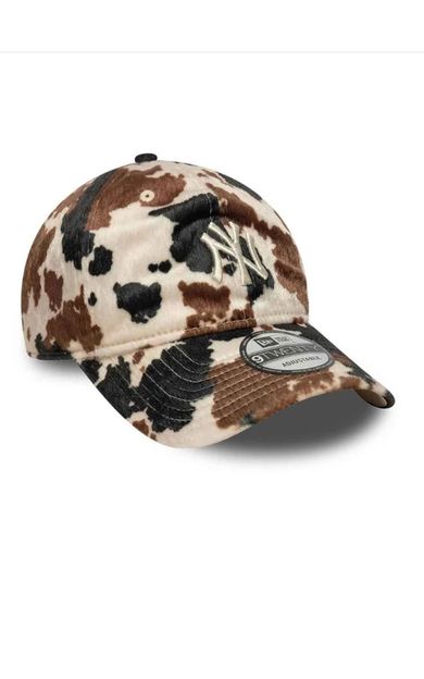 New Era Animal Print 9TWENTY New York Yankees Siyah/Bronz/Fildişi şapka 60844104
