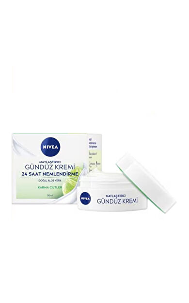 Nivea Matlaştırıcı 24 Saat Nemlendirici Gündüz Kremi 50 ml
