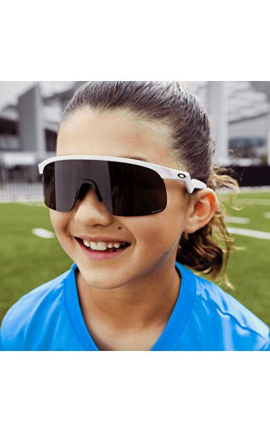 Oakley Resistor Genç Güneş Gözlüğü J901030 Pearl White Prizm Black