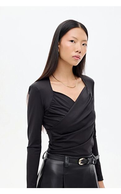 Quzu Büzgülü Kruvaze Kadın Bluz