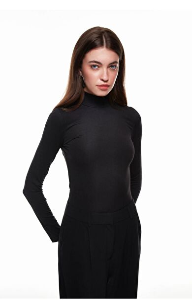 Quzu Yarım Balıkçı Çıtçıtlı Kadın Bluz