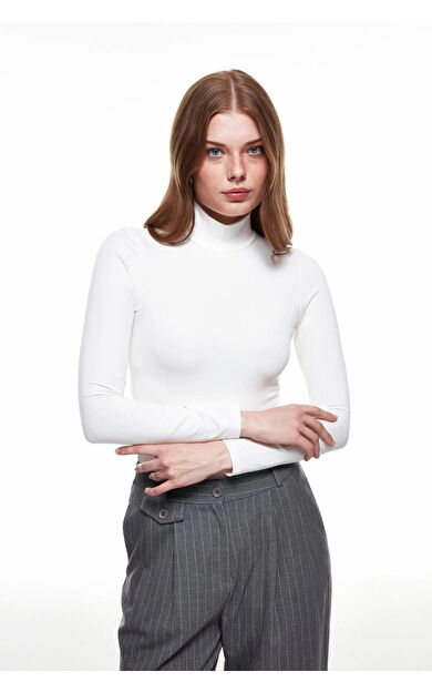 Quzu Yarım Balıkçı Çıtçıtlı Kadın Bluz