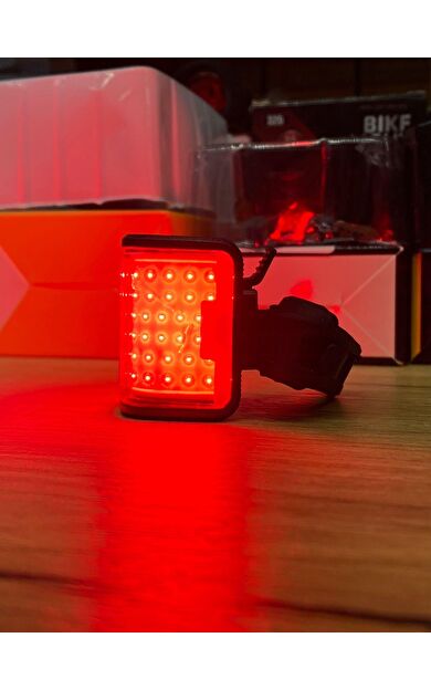 FORTE GT 6042 Bisiklet 4 x AAA Pil Ön Far USB Şarjlı Metal Gövde Kırmızı