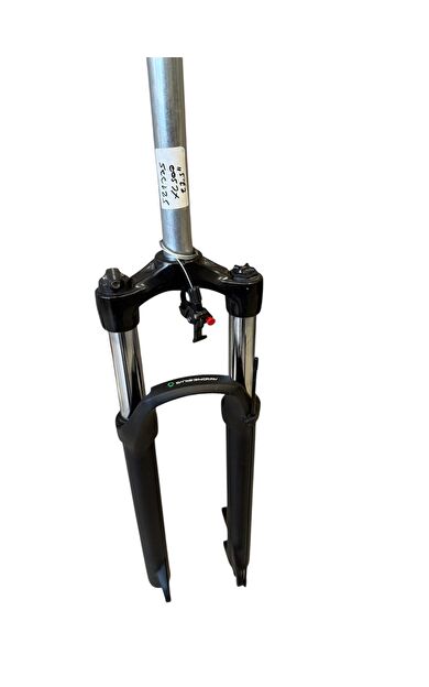 Zoom Vaxa 32 Air 27,5" Jant Havalı Gidondan Kilitli Bisiklet Maşası 1-1/8 QR Maşa Magnezyum Bacak Siyah