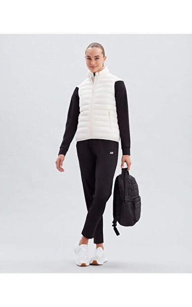 Skechers S212262-102 W Essential Kadın Yelek