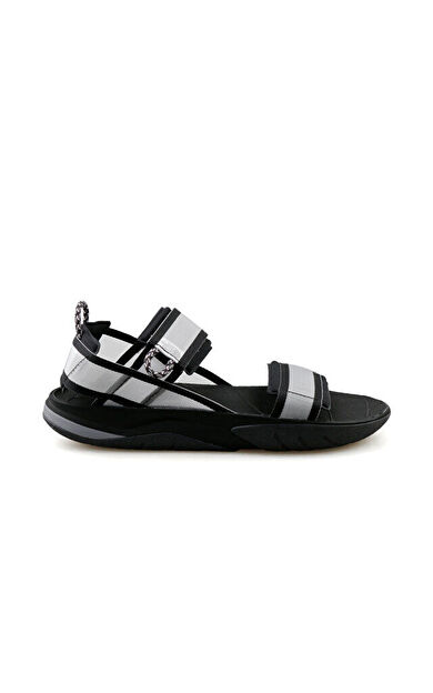 The North Face W Skeena Sport Sandal Kadın Sandaleti NF0A5LVRKT01 Siyah