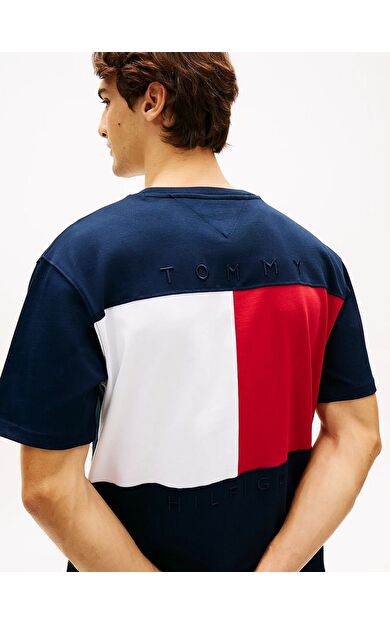 Tommy Hilfiger MW0MW42382 Flag Erkek Tişört