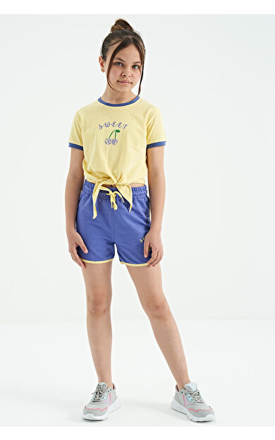 TommyLife Sarı - Açık Eflatun O Yaka Baskılı Düğüm Detaylı Rahat Kalıp Kız Çocuk Şort Takım - 75132