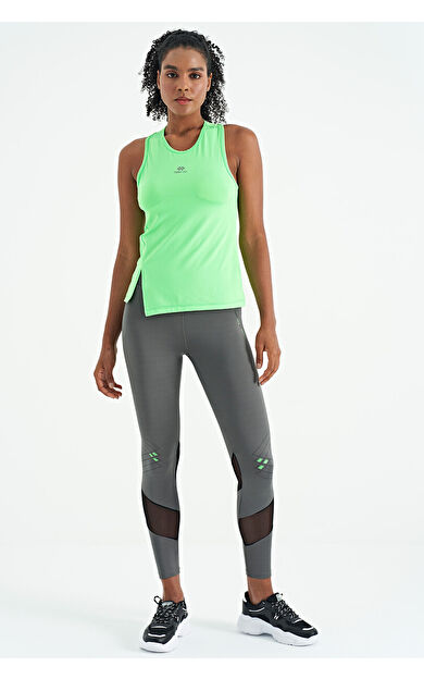 TommyLife Neon Yeşil Yırtmaç Detaylı O Yaka Sıfır Kollu Standart Kalıp Kadın Spor Atlet - 97256