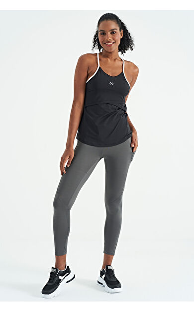 TommyLife Siyah Sırt Çarpraz Askı Detaylı Standart Kalıp Kadın Spor Atlet - 97261