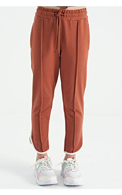 TommyLife Tarçın Biye Detaylı Bağcıklı Ön Nevürlü Geniş Paçalı Kız Çocuk Eşofman Altı - 75124