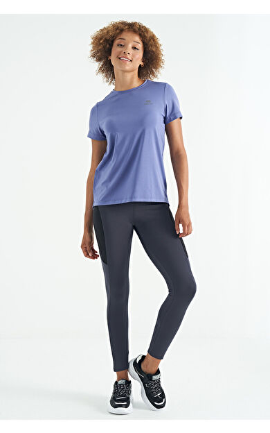 TommyLife Eflatun Sırt Yırtmaç Detaylı O Yaka Kısa Kollu Standart Kalıp Kadın T-Shirt - 97267