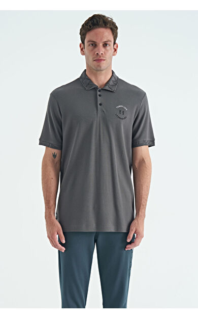 TommyLife Koyu Gri Yazı Nakışlı Baskı Detaylı Standart Kalıp Polo Yaka Erkek T-Shirt - 88239