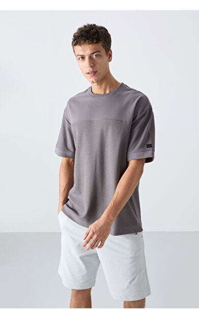 TommyLife Koyu Gri Pamuklu Kalın Yüzeyi Dokulu Oversize Fit Basic Erkek T-Shirt - 88340