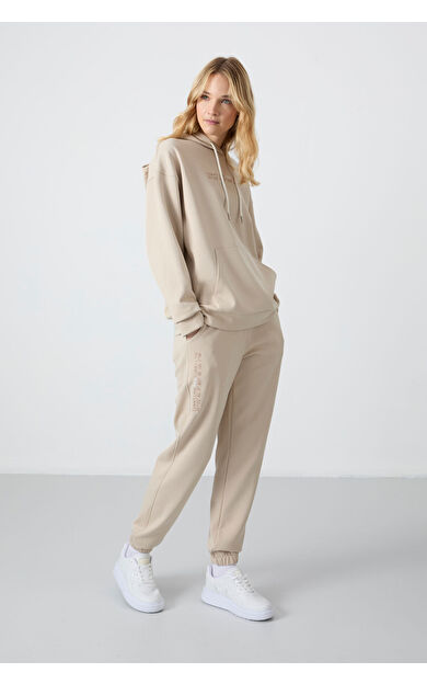 TommyLife Bej Kapüşonlu Kanguru Cep Oversize Lastik Paça Kadın Eşofman Takımı - 95288