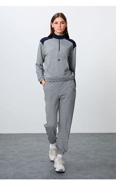 TommyLife Gri Melanj Kompakt Pamuklu Kalın Pürüzsüz Dokulu Dik Yaka Oversize Fit Kadın Eşofman Takım - 95342