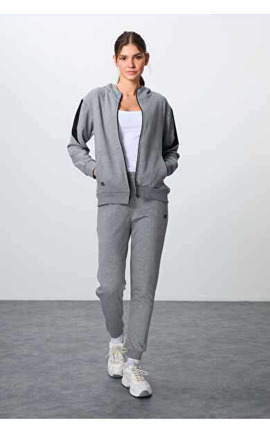 TommyLife Gri Melanj Kompakt Pamuklu Kalın Pürüzsüz Dokulu Kapüşonlu Oversize Fit Kadın Eşofman Takım - 95343