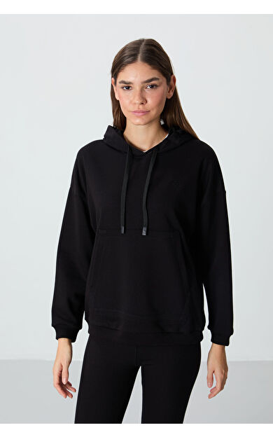 TommyLife Siyah Kompakt Pamuklu Kalın Pürüzsüz Dokulu Kapüşonlu Oversize Fit Kadın Sweatshirt - 97291