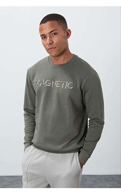 TommyLife Çağla Yazı Nakışlı O Yaka Rahat Form İçi Polarlı Erkek Sweatshirt - 88020