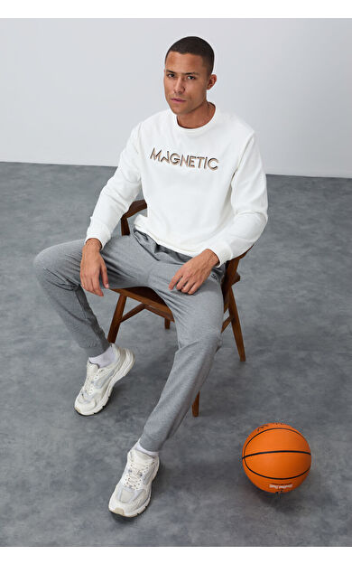 TommyLife Ekru Yazı Nakışlı O Yaka Rahat Form İçi Polarlı Erkek Sweatshirt - 88020