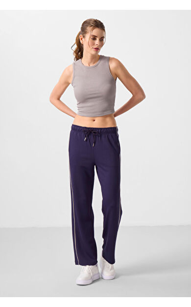 TommyLife Koyu Mor Yumuşak Dokulu Yan Panel Detaylı Geniş Paça Kadın Palazzo Pantolon - 94669