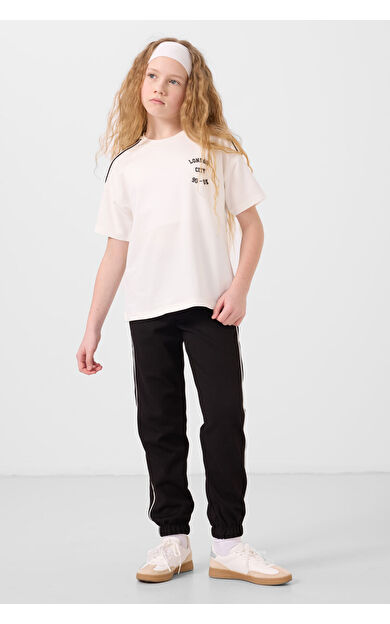 TommyLife Ekru-Siyah O Yaka Baskılı Lastik Paçalı Standart Fit Kız Çocuk Eşofman Takım - 75186