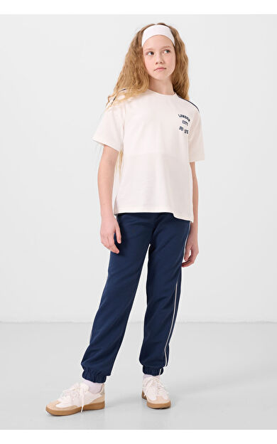 TommyLife Ekru-Parlament O Yaka Baskılı Lastik Paçalı Standart Fit Kız Çocuk Eşofman Takım - 75186