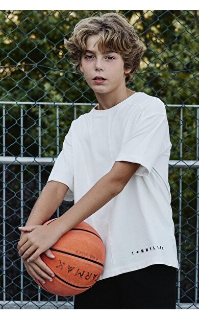 TommyLife Ekru Pamuklu Yumuşak Dokulu Oversize Basic Erkek Çocuk T-Shirt - 11297