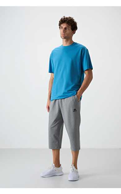 Gri Melanj Pamuklu Yumuşak Dokulu Standart Fit Nakışlı Erkek Kapri - 83102