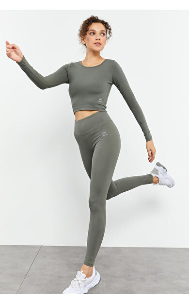 Çağla Uzun Kollu Dar Kalıp  O Yaka Kadın Crop Top T-Shirt - 97150