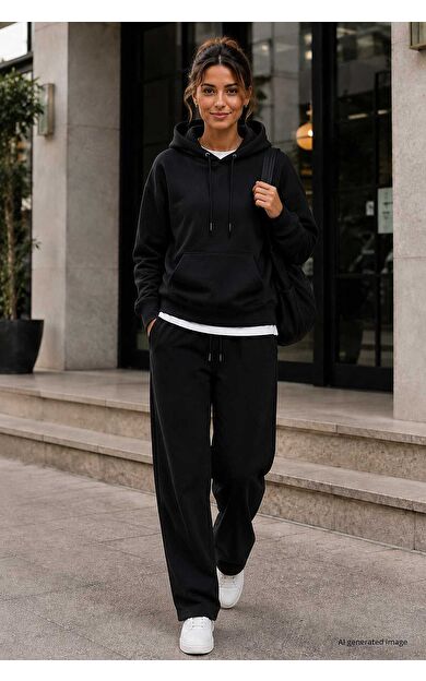 Yeni Siyah Standart Kapüşonlu Kanguru Cepli Basic Kadın Sweatshirt - 97321