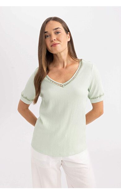 DeFactoFit V Yaka Kısa Kollu Tişört C3964AX24SPGN1179