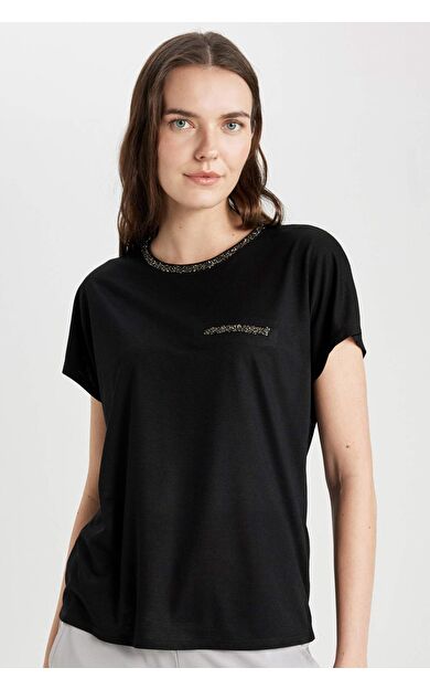 DeFactoFit Traditional Bisiklet Yaka Kısa Kollu Tişört K7701AZ24SPBK81