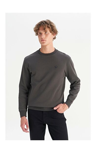 Wrangler Erkek Patch Logo Sweatshirt W252025533W